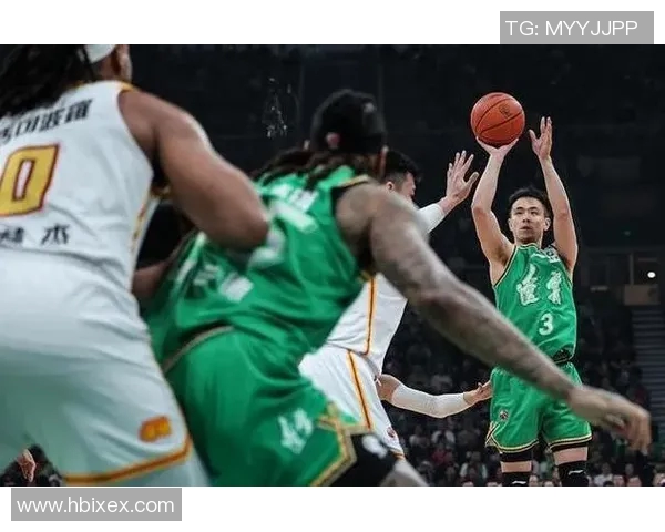 深圳篮球队状态变革引发热议球迷期待新赛季表现提升与挑战