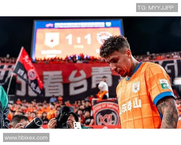 足球巨星再度踏上中国土地球迷热情高涨期待精彩对决